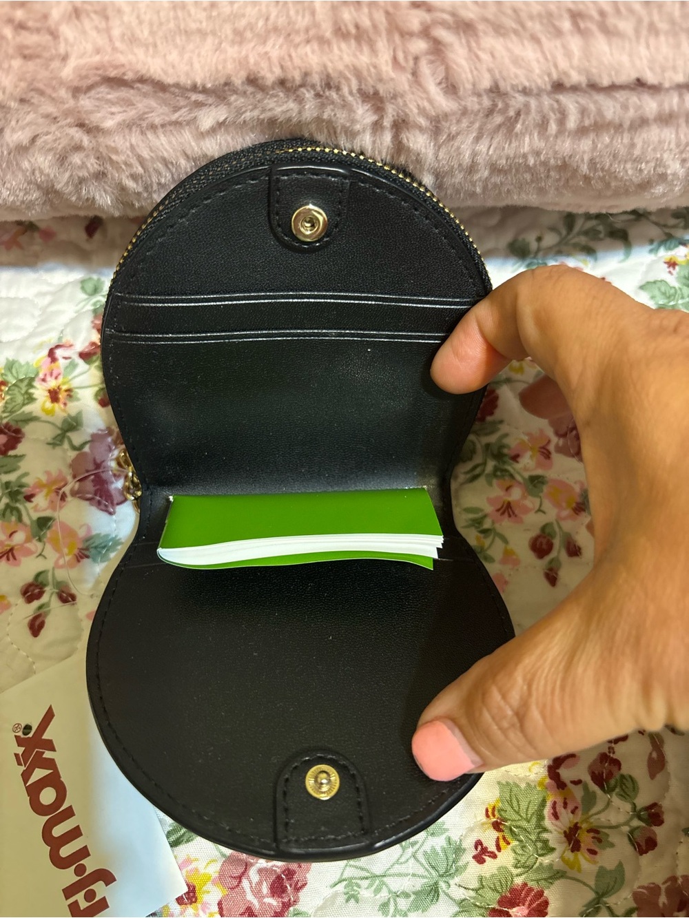 kate spade Black Pebbled Leather Half-Moon Coin Pouch with Gold Keyring - Picture 2 of 3